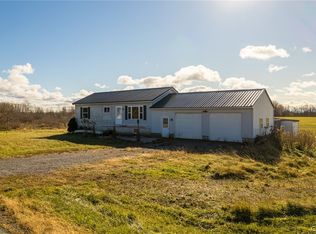 9024 Middle Rd, Dexter, NY 13634