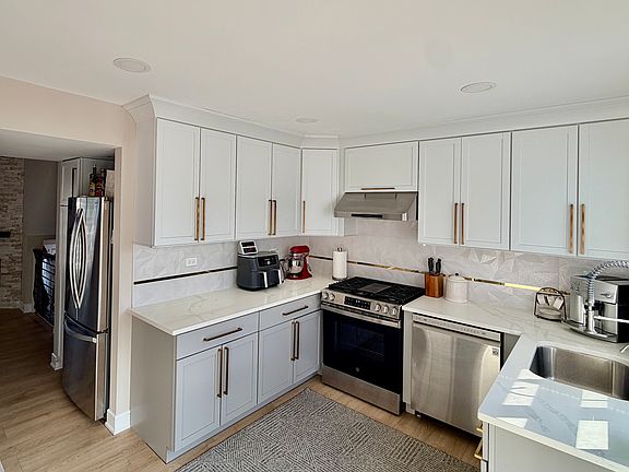 5th image of 1815 Williamsburg Dr