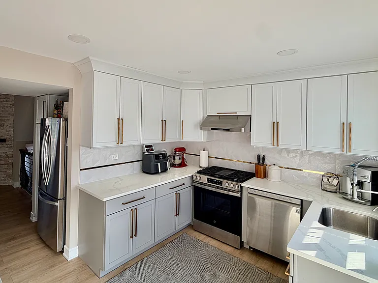 1815 Williamsburg Dr — Photo 5