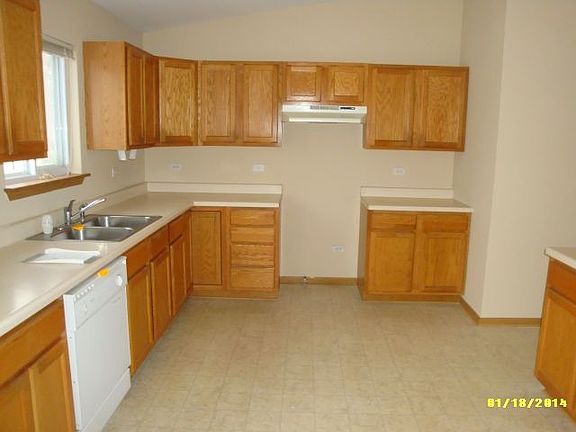 2nd image of 1749 N Metropolitan Ave