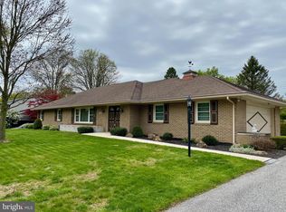 133 Scarboro Dr, York, PA 17403