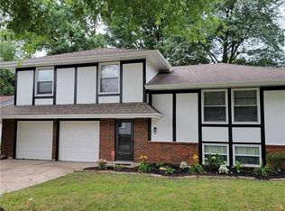 18717 E Hanthorn Dr, Independence, MO 64057