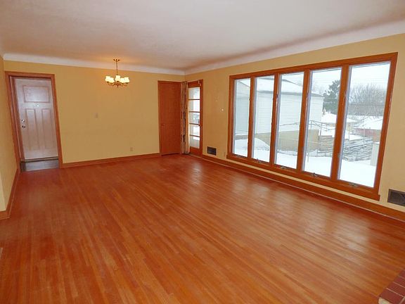 5th image of 1499 Schletti St