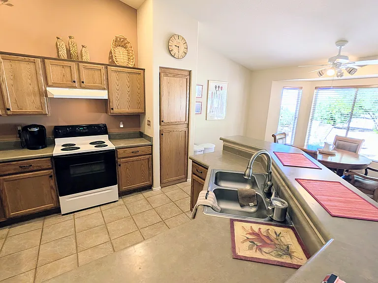 38774 S Desert Bluff Dr — Photo 5