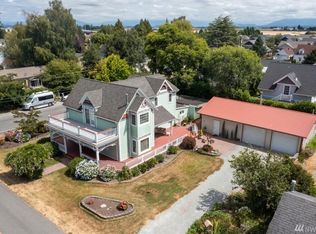 114 N 5th St, La Conner, WA 98257