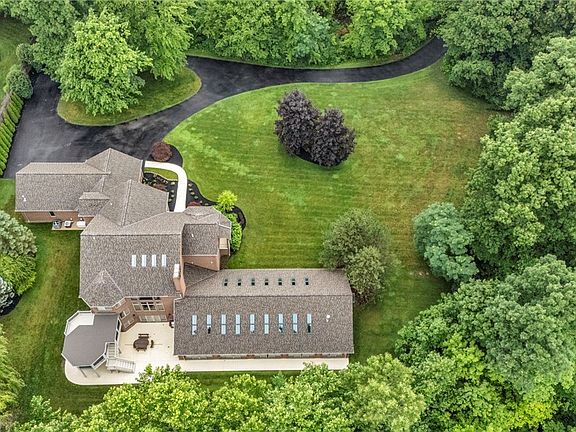 3rd image of 7282 Pinehill Rd