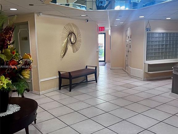 4th image of 1300 Saint Charles Pl APT L22