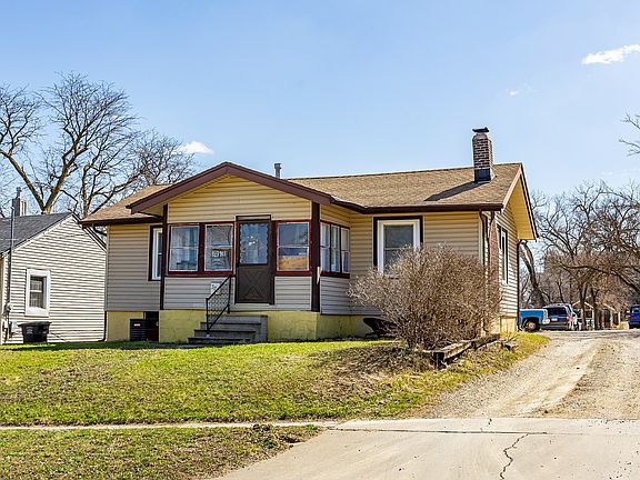 2nd image of 328 Forest Ave