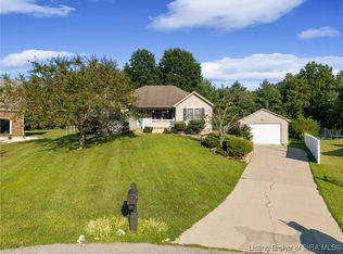 1721 Parkwood Ct NE, Palmyra, IN 47164