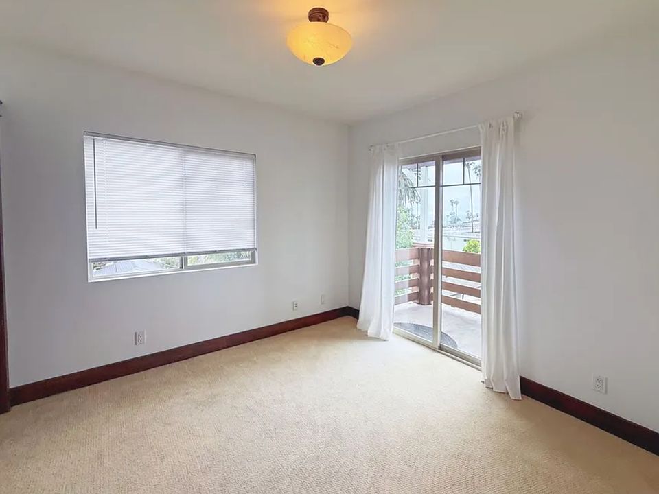 1st image of 828 E Thompson Blvd Unit G