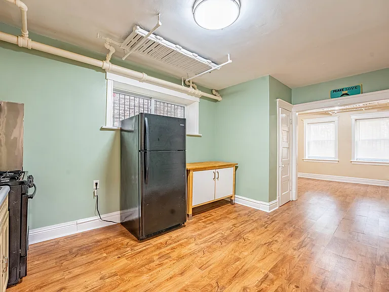1012 N Oakley Blvd #G — Photo 6