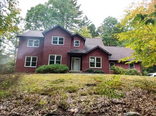 1011 Upper Ridge View Dr, East Stroudsburg, PA 18302