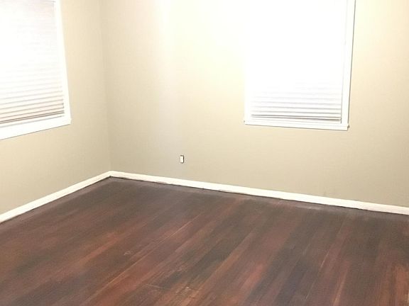 3rd image of 93 Cullum Ave