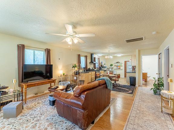 5th image of 1437 W Central Street