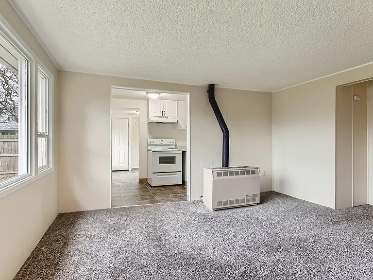 9522 SE 77th Ave — Photo 4