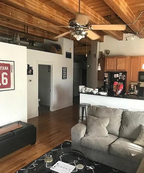 500 N Damen Ave #205 — Photo 35