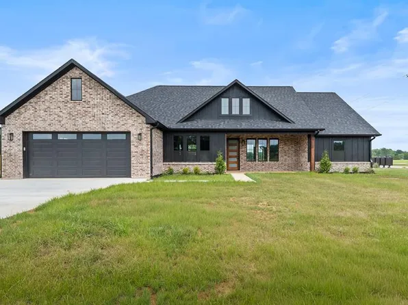 81 Ranch Rd, Texarkana, TX 75503