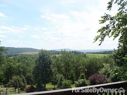 Master Bedroom deck : View of the valley.