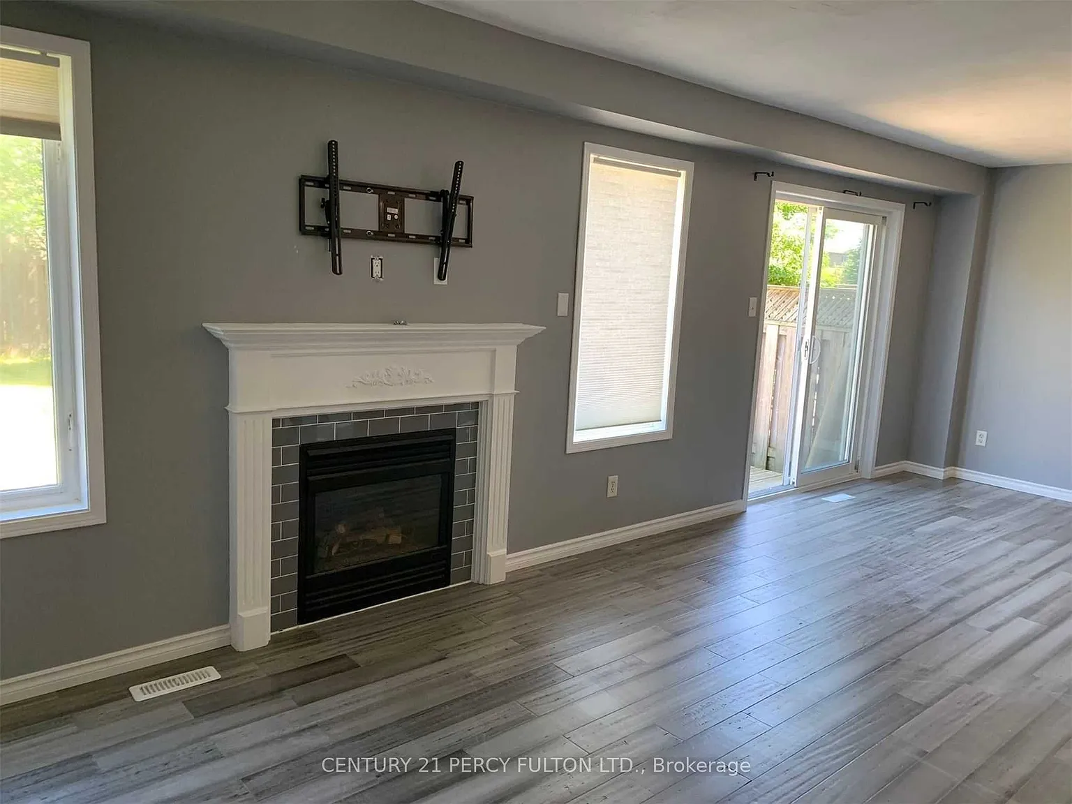 3 bed, $2,900 — Photo 3