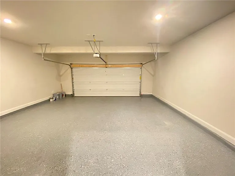 3290 Summerpoint Xing — Photo 36
