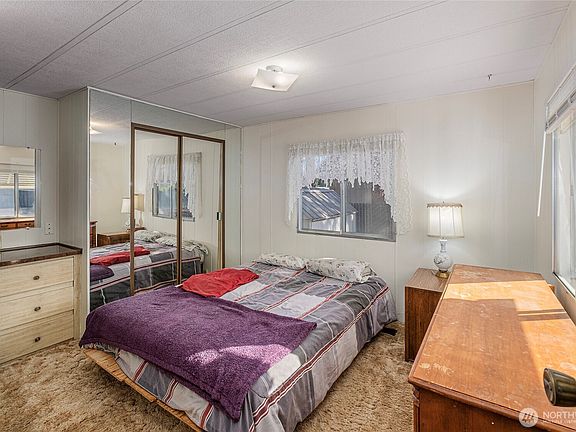 3rd image of 1608 N Western #27