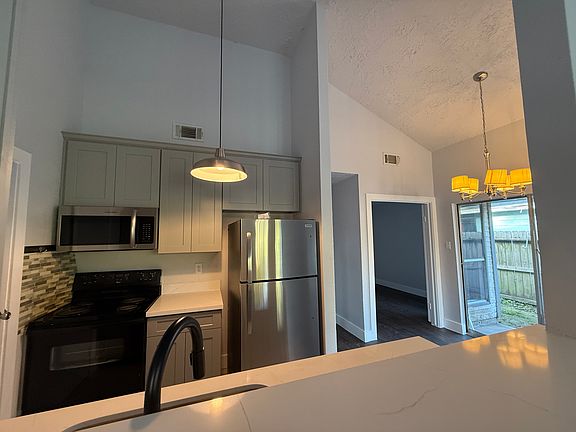 4th image of 6629 Greenyard Dr
