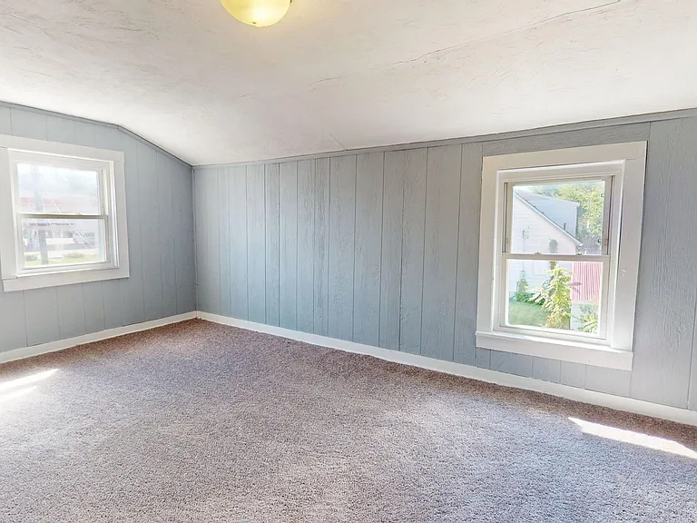 27 E Cook Rd — Photo 6
