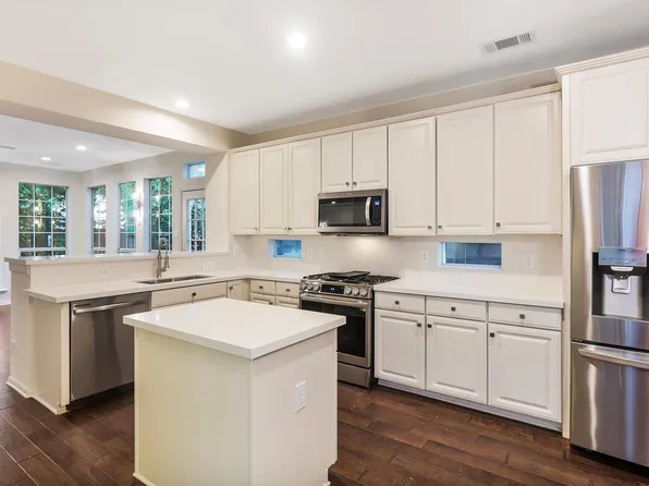 76 Piper Trce, Spring, TX 77381