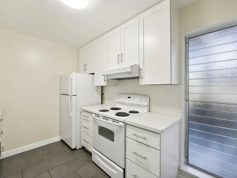 1406 Henry Street — Photo 29