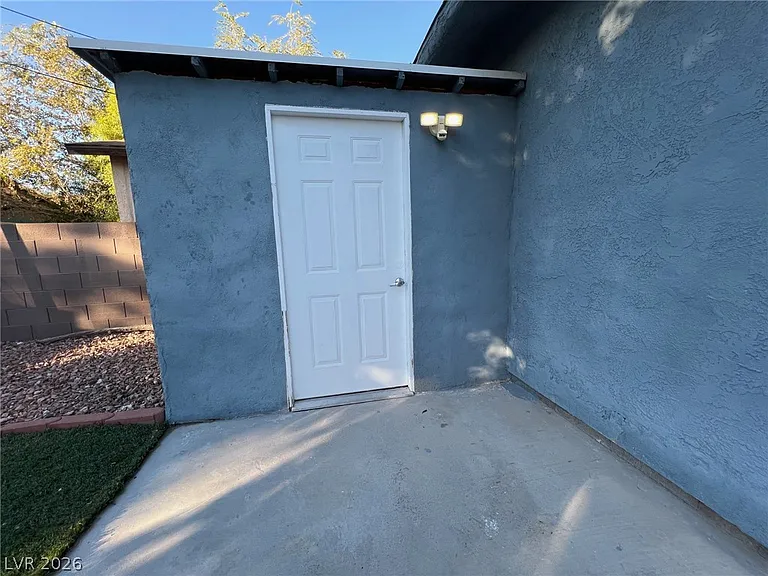 428 Beaumont St — Photo 39