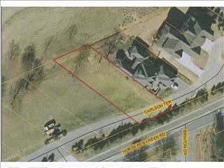 4th image of 31 Carlson Ter