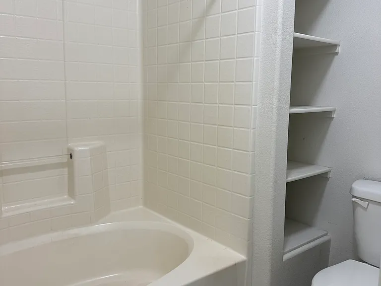 2218 NW Redelfs Way — Photo 27