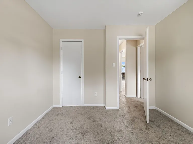 5025 Halwell Dr — Photo 13