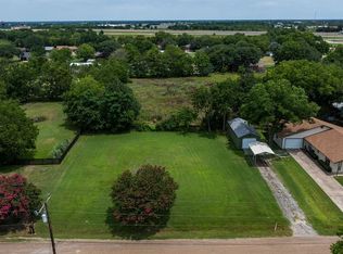 519 E Kempner St, Mabank, TX 75147