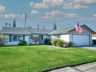 3832 E Austin Way, Fresno, CA, 93726