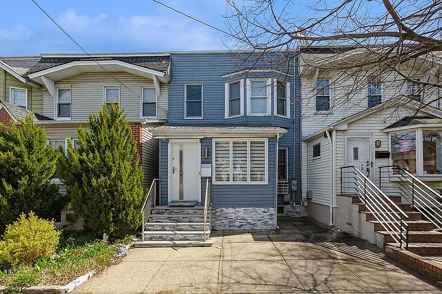 7813 76th St, Glendale, NY 11385 Zillow