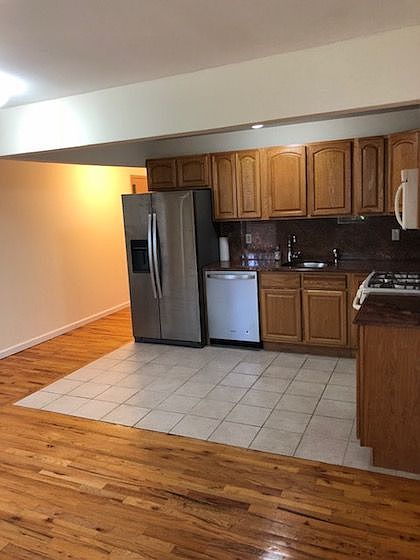 1st image of 2836 42nd St #3