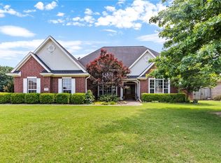 4500 W Hillside Dr, Rogers, AR 72758