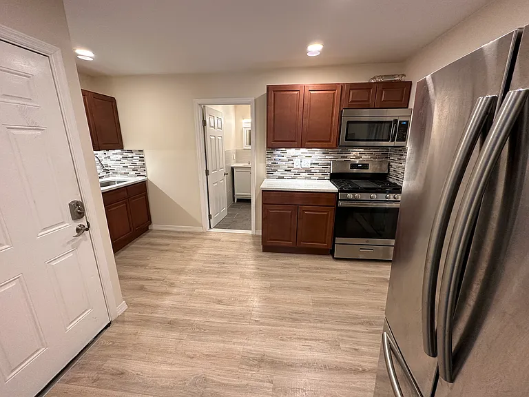 152 Saint James St #4 — Photo 7