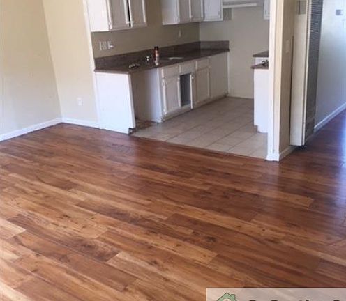 2nd image of 932 W 84th St APT B