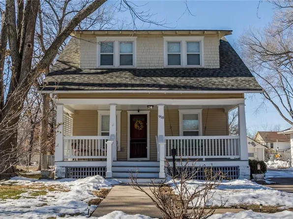 918 S Willow St, Ottawa, KS 66067