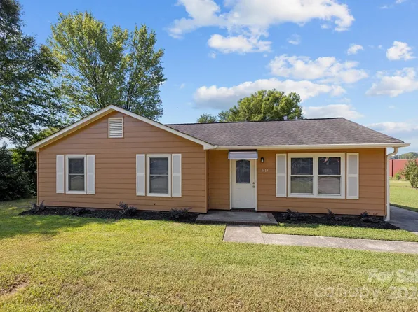 1415 Whisnant St, Charlotte, NC 28206