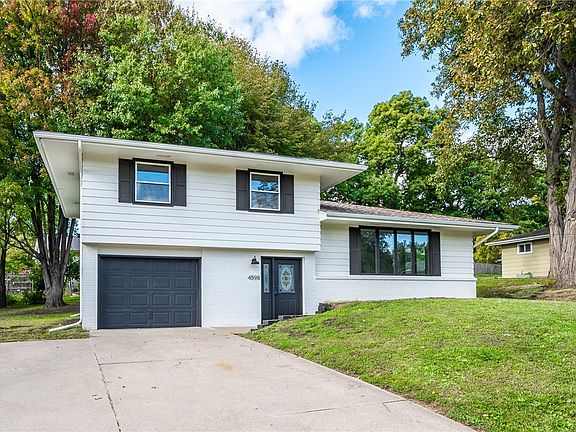 2nd image of 4598 E Oakwood Dr
