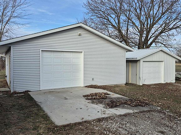 2nd image of 4115 Bladensburg Rd