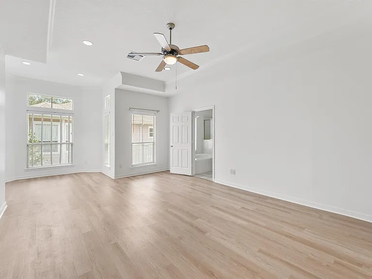 208 Hawthorne St #A — Photo 16