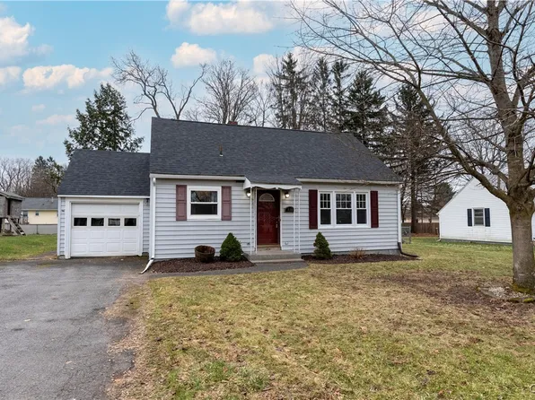 116 Hedgewood Pl, Deerfield, NY 13502