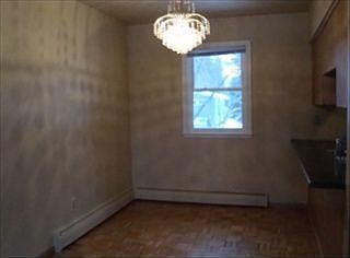 5th image of 817 22nd Ave S