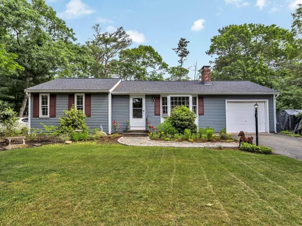 7 Porthole Drive, Mashpee, MA 02649