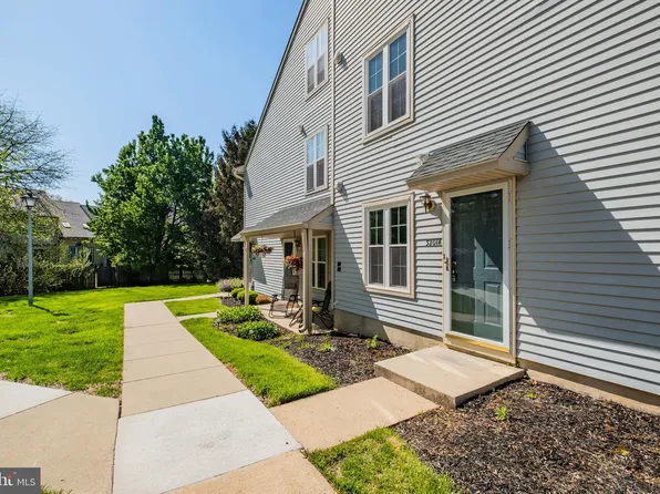 3201A Ramsbury Ct, Mount Laurel, NJ 08054