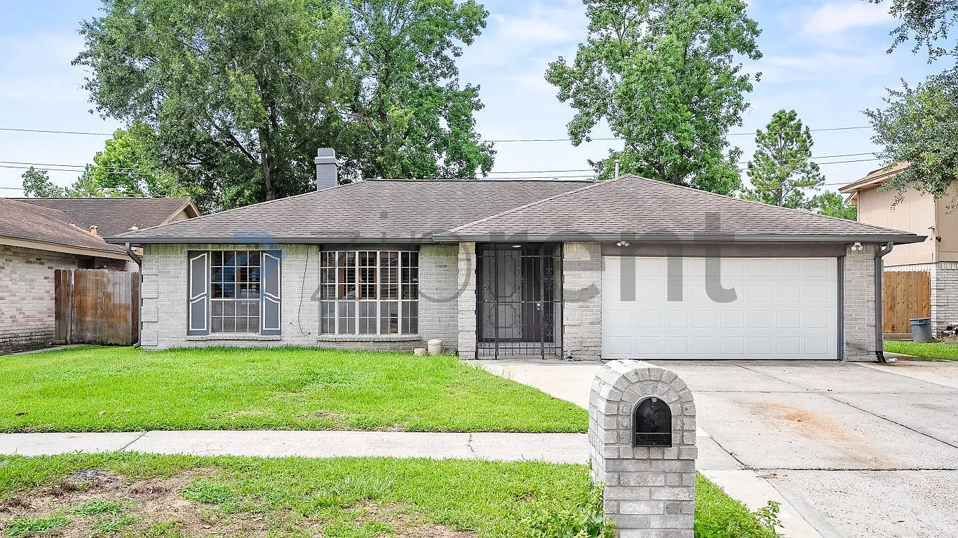 4 bed, 1670 sqft, $2,000 — Photo 1